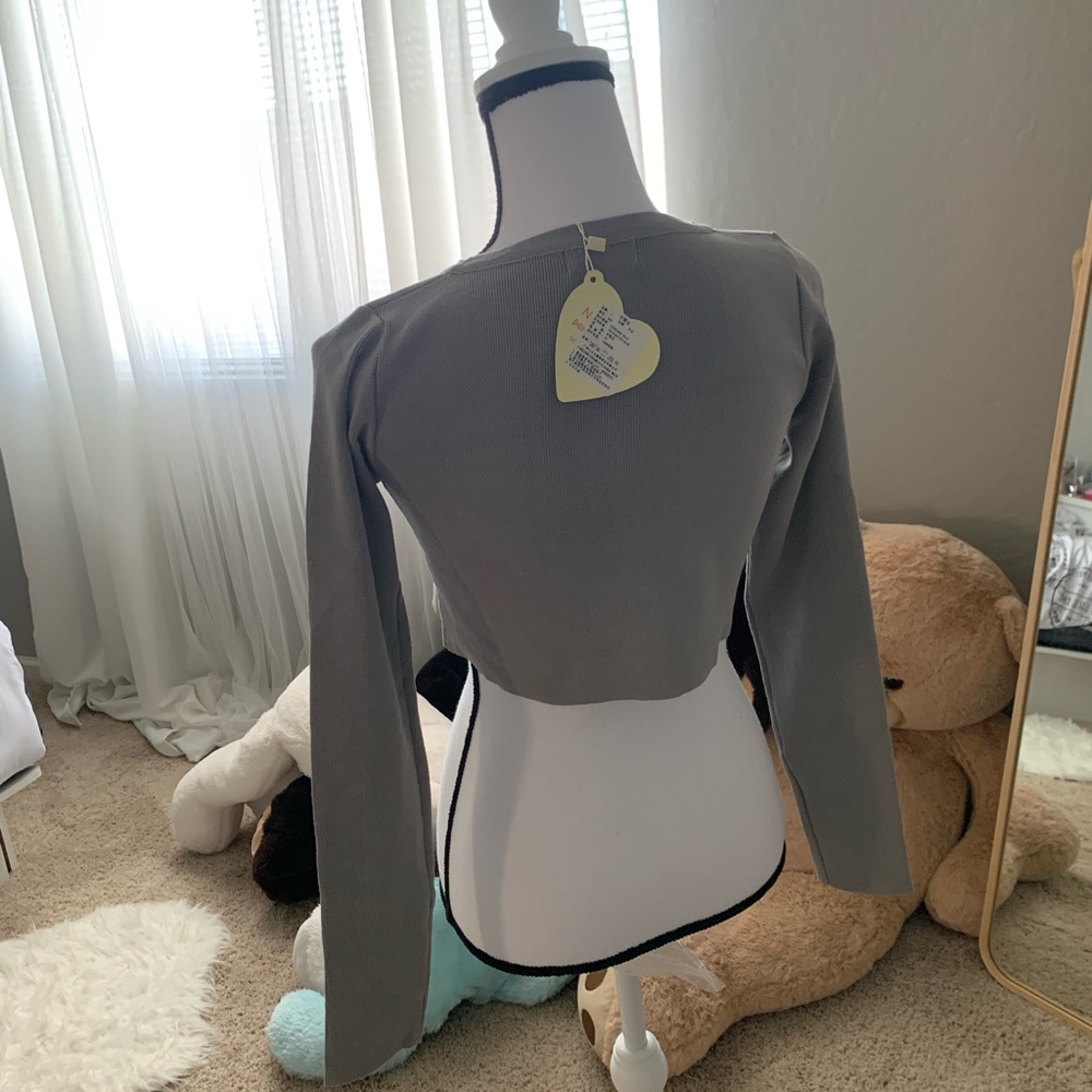 NWT Grey Cropped Long Sleeves Cardigan - Picture 5 of 7